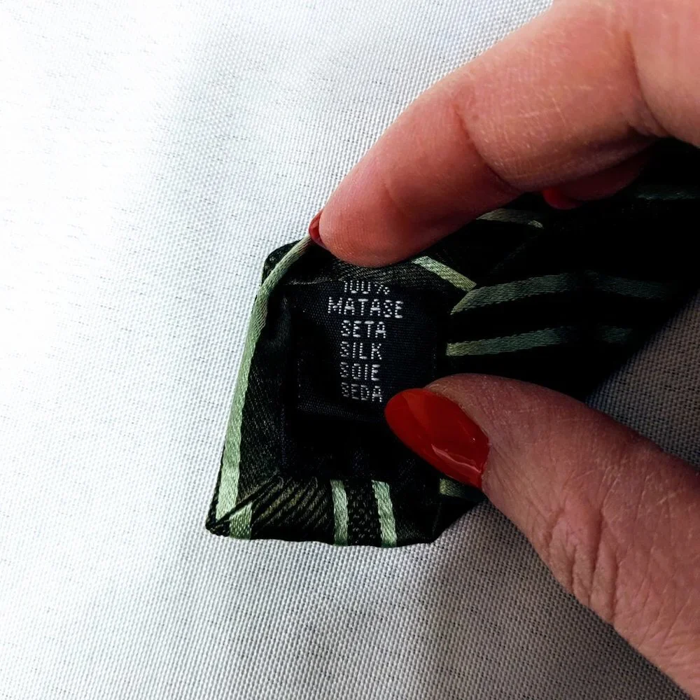 Y & G Men's Charcoal & Green 100% Silk Tie